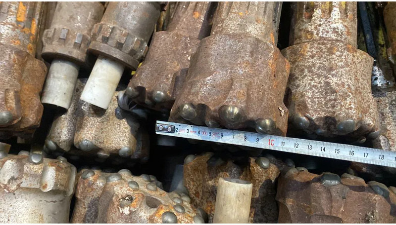 Diversen Sandvik Atlas copco Halco Drill Head rock bit 3.5 and 4 inch - Drilling rig: picture 3 Diversen Sandvik Atlas copco Halco Drill Head rock bit 3.5 and 4 inch - Drilling rig: picture 3