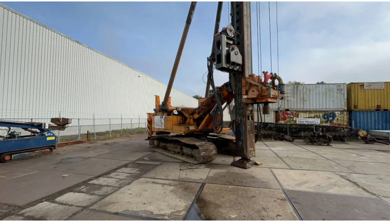 Drilling rig Hitachi EX200 LC Driller: picture 6