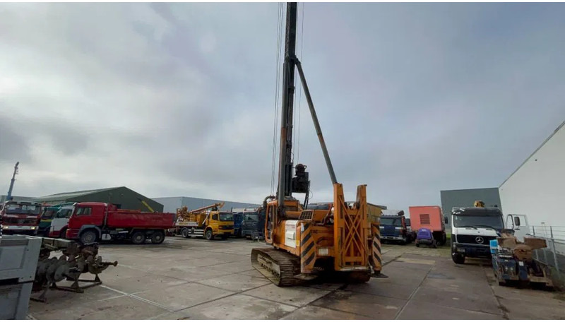 Drilling rig Hitachi EX200 LC Driller: picture 13