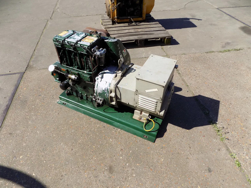 Lister aggregaat 3 cill. lister 25 kva met stamford dynamo keuze uit 2 stuks - Generator set: picture 2 Lister aggregaat 3 cill. lister 25 kva met stamford dynamo keuze uit 2 stuks - Generator set: picture 2