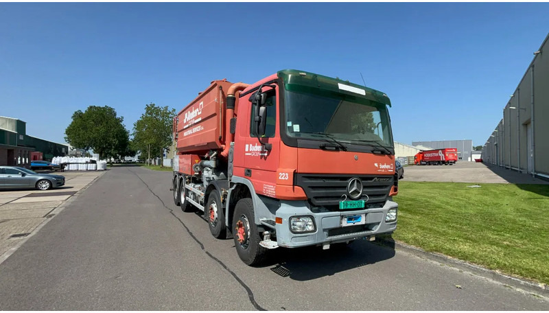 Mercedes-Benz Actros 4141 Mercedes 4141 8x4 full steel INOX tank - Vacuum truck: picture 4 Mercedes-Benz Actros 4141 Mercedes 4141 8x4 full steel INOX tank - Vacuum truck: picture 4