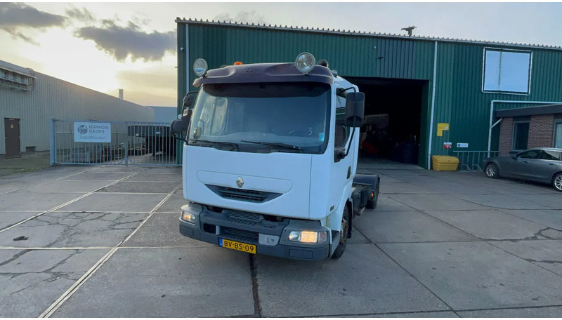 Renault Midlum Renault Midlum - Tractor unit: picture 3 Renault Midlum Renault Midlum - Tractor unit: picture 3