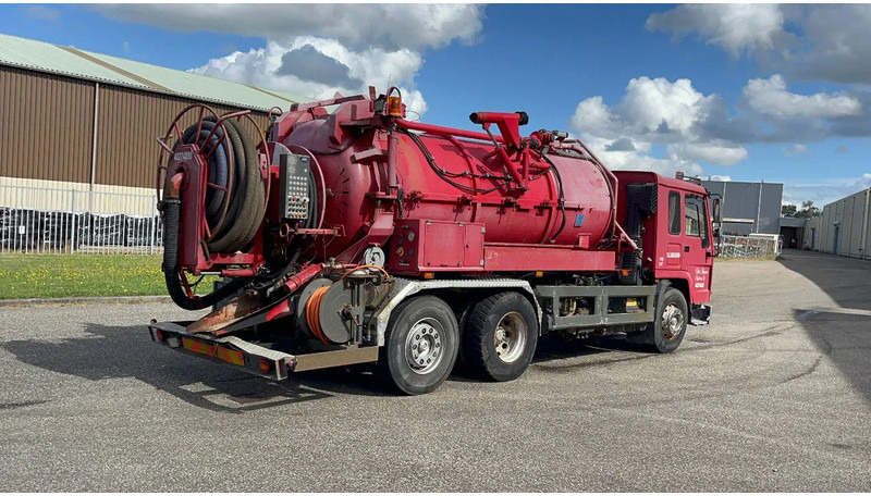 Volvo FL 7 FL7 Vacuum toilet tanker 8000 liter - Vacuum truck: picture 3 Volvo FL 7 FL7 Vacuum toilet tanker 8000 liter - Vacuum truck: picture 3