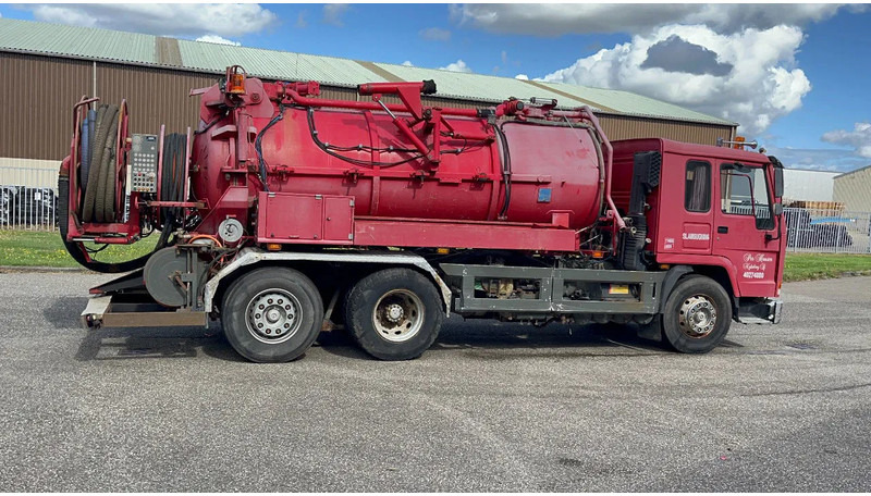 Volvo FL 7 FL7 Vacuum toilet tanker 8000 liter - Vacuum truck: picture 2 Volvo FL 7 FL7 Vacuum toilet tanker 8000 liter - Vacuum truck: picture 2