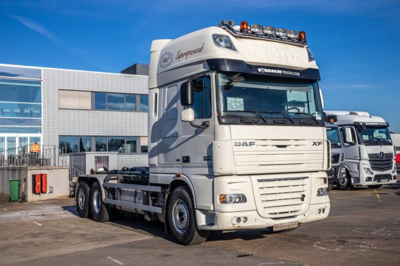 DAF XF 105.460 -6X2-INTARDER+AJK 20 T. - Hook lift truck: picture 2 DAF XF 105.460 -6X2-INTARDER+AJK 20 T. - Hook lift truck: picture 2