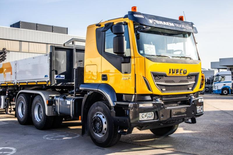 Dropside/ Flatbed truck, Crane truck Iveco TRAKKER 450-6X4-BIG AXLES: picture 6 Dropside/ Flatbed truck, Crane truck Iveco TRAKKER 450-6X4-BIG AXLES: picture 6