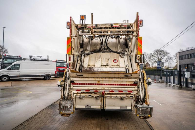 MAN TGS 26.320 BL - VDK PUSHER IIK - Garbage truck: picture 5 MAN TGS 26.320 BL - VDK PUSHER IIK - Garbage truck: picture 5