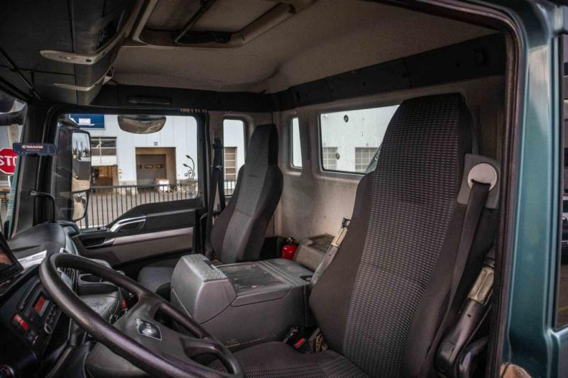 Tipper, Crane truck MAN TGS 26.440 BL + HMF 1520: picture 10