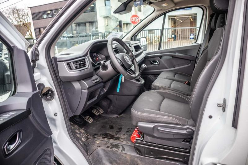 Leasing of Nissan Primastar Nissan Primastar: picture 8 Leasing of Nissan Primastar Nissan Primastar: picture 8