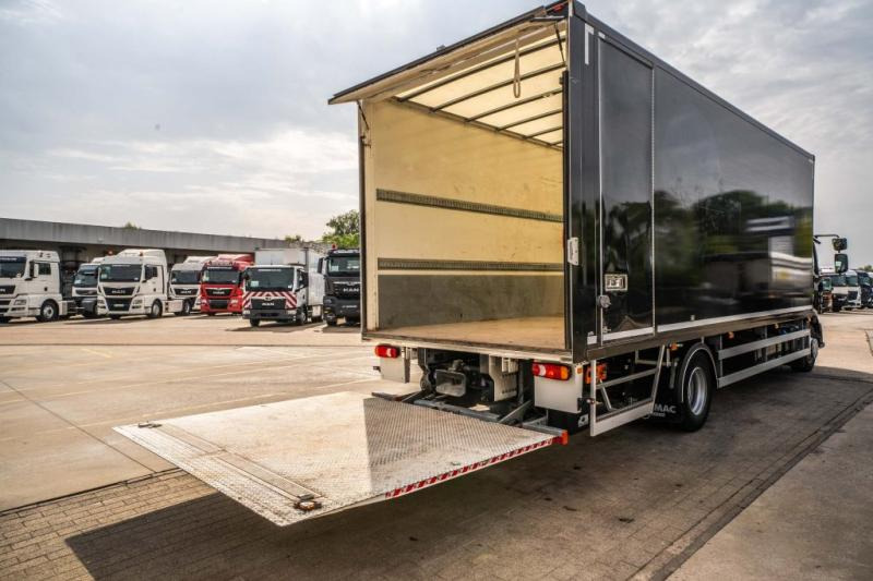 Box truck Renault D250 16T.- 36000 KM +DHOLLANDIA 2T.: picture 6