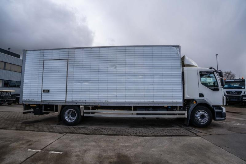 Volvo FL 260 (19t) +DHOLLANDIA 2T. - Box truck: picture 3 Volvo FL 260 (19t) +DHOLLANDIA 2T. - Box truck: picture 3
