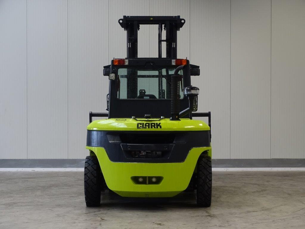 Clark C80D900 - TRIPLEX - NEU - Diesel forklift: picture 4 Clark C80D900 - TRIPLEX - NEU - Diesel forklift: picture 4