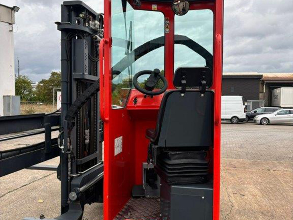 Combilift C3000 STE - TRIPLEX - 4-way reach truck: picture 5 Combilift C3000 STE - TRIPLEX - 4-way reach truck: picture 5
