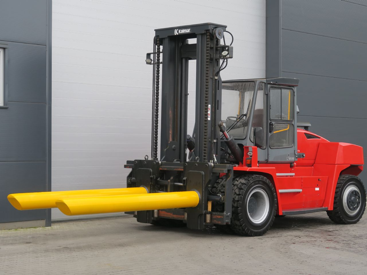 Kalmar DCG150-12 - DORN - Diesel forklift: picture 1 Kalmar DCG150-12 - DORN - Diesel forklift: picture 1