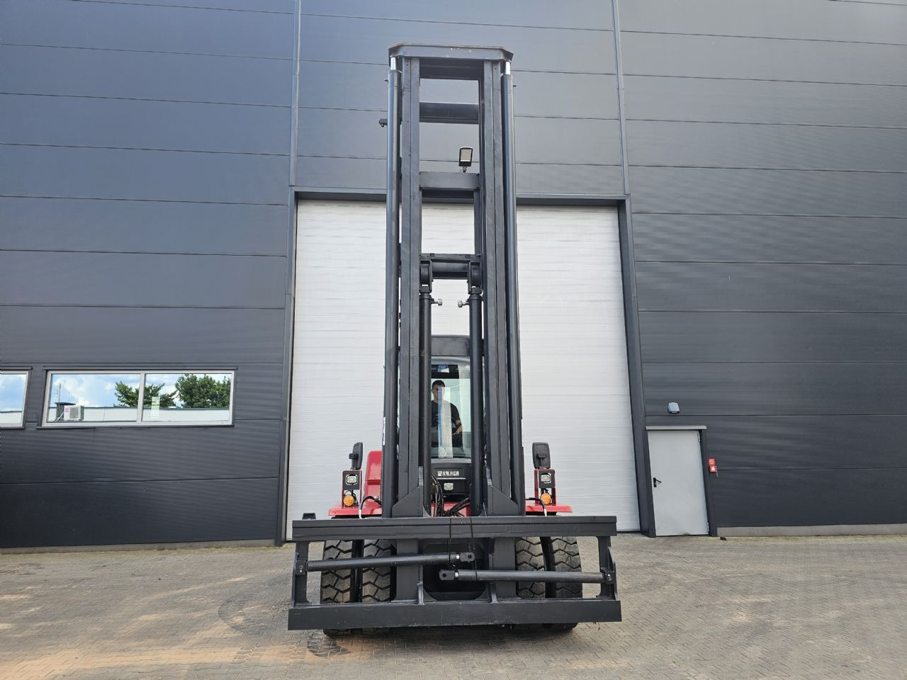 Kalmar DCG150-12 - DREHSITZ - Diesel forklift: picture 2 Kalmar DCG150-12 - DREHSITZ - Diesel forklift: picture 2