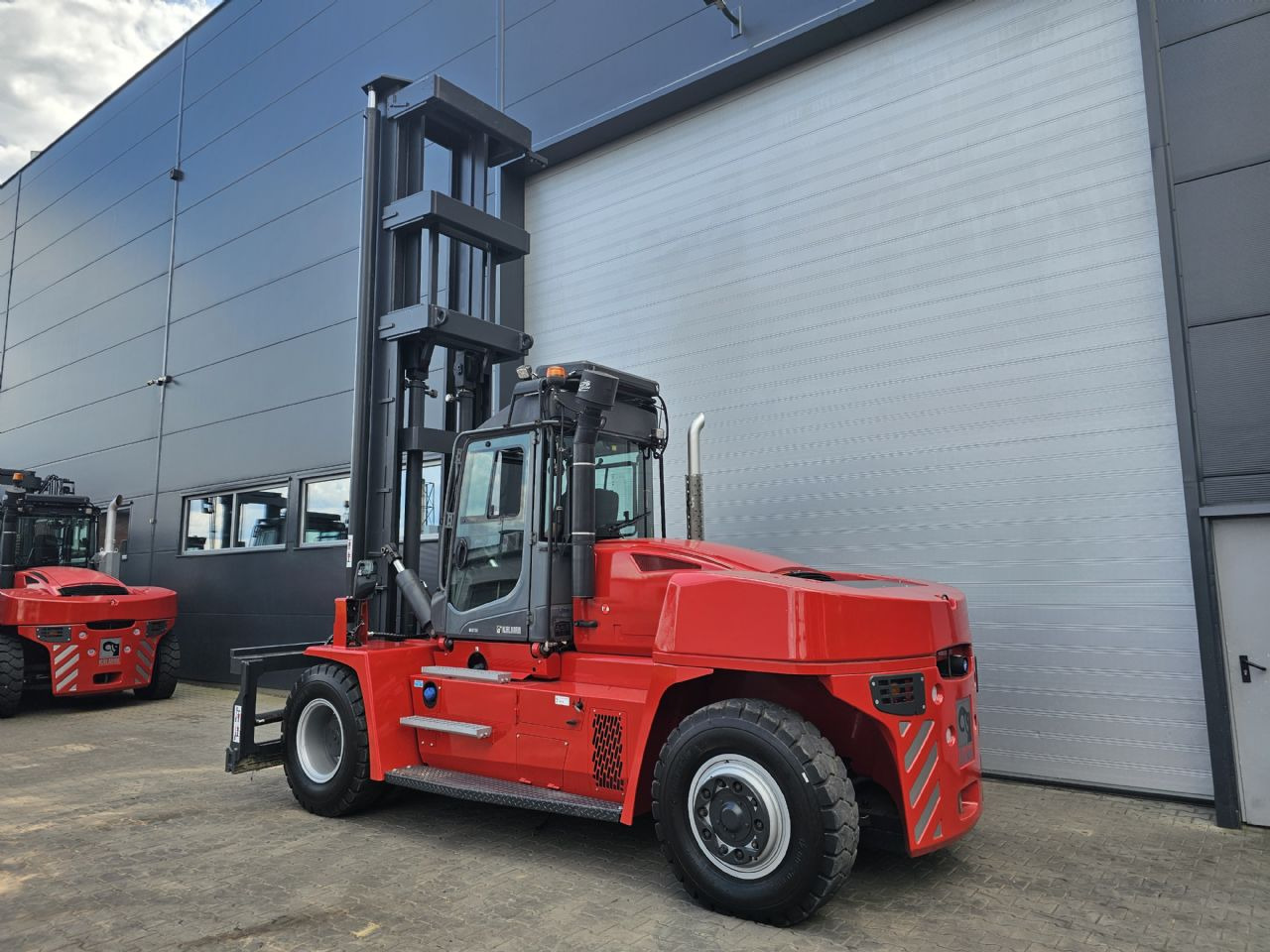 Kalmar DCG150-12 - DREHSITZ - Diesel forklift: picture 5 Kalmar DCG150-12 - DREHSITZ - Diesel forklift: picture 5
