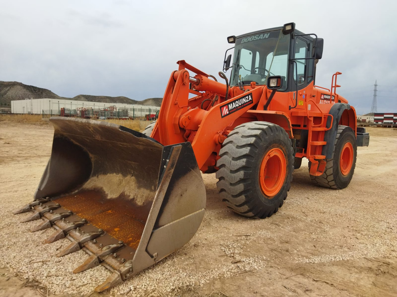 DOOSAN DL300 - Wheel loader: picture 1 DOOSAN DL300 - Wheel loader: picture 1