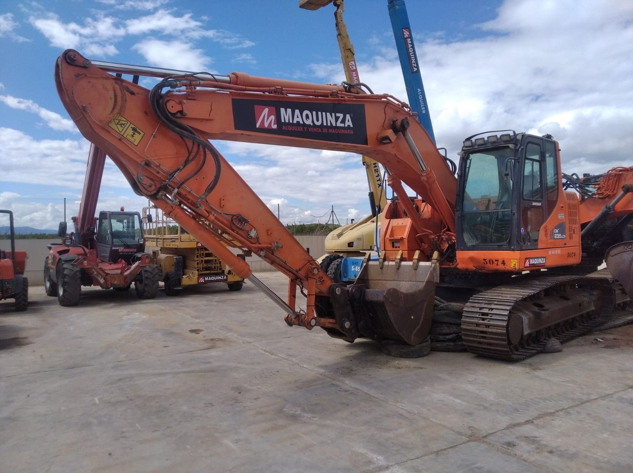 DOOSAN DX235LCR - Crawler excavator: picture 1 DOOSAN DX235LCR - Crawler excavator: picture 1
