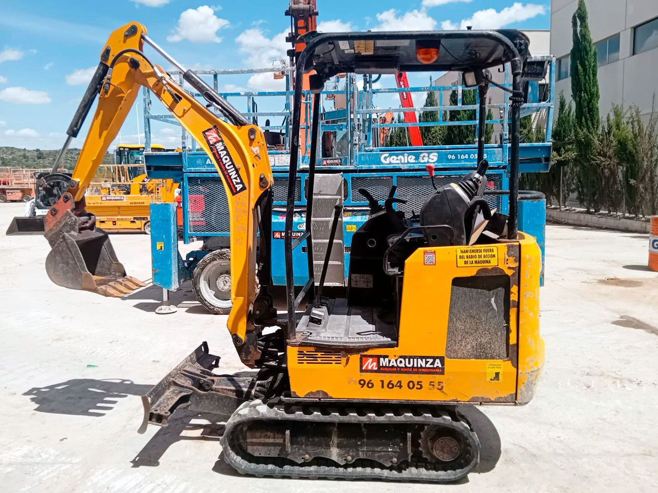 JCB 15C - Mini excavator: picture 5 JCB 15C - Mini excavator: picture 5