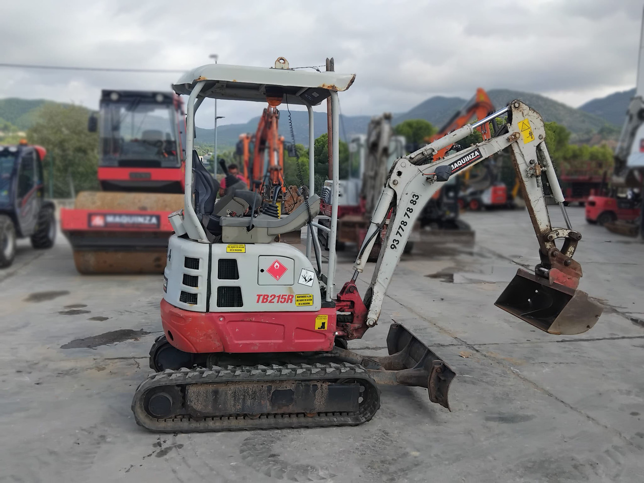 TAKEUCHI TB215R EASY - Mini excavator: picture 2 TAKEUCHI TB215R EASY - Mini excavator: picture 2