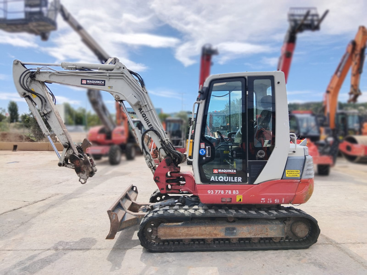 TAKEUCHI TB250 - Mini excavator: picture 1 TAKEUCHI TB250 - Mini excavator: picture 1