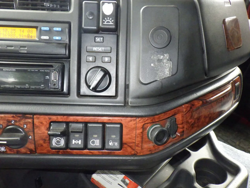 Tractor unit Volvo FH 16.520 Handgeschakeld / Manual: picture 9 Tractor unit Volvo FH 16.520 Handgeschakeld / Manual: picture 9