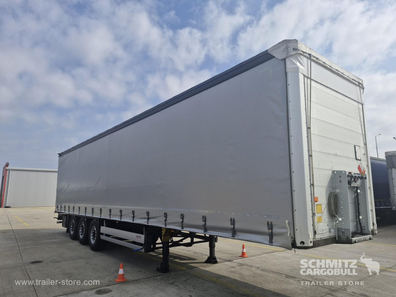 SCHMITZ Curtainsider Standard - Curtainsider semi-trailer: picture 3 SCHMITZ Curtainsider Standard - Curtainsider semi-trailer: picture 3