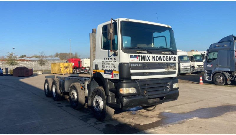 DAF CF 85.380 (EURO 3 / MANUAL GEARBOX / BOITE MANUELLE / BIG HUB / GRAND PONT / LAMES) - Cab chassis truck: picture 3 DAF CF 85.380 (EURO 3 / MANUAL GEARBOX / BOITE MANUELLE / BIG HUB / GRAND PONT / LAMES) - Cab chassis truck: picture 3