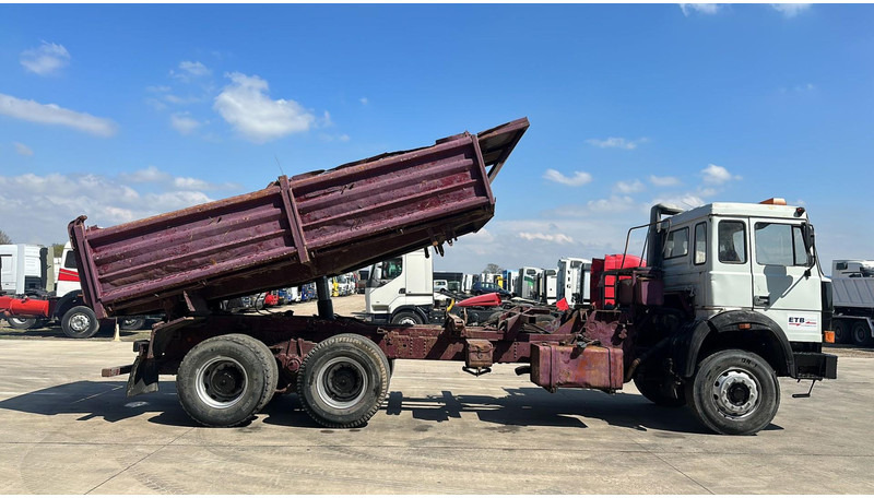 Iveco MAGIRUS 260 - 34 (LIVRAISON GRATUITE AU PORT D'ANVERS / POMPE MANUELLE) - Tipper: picture 3 Iveco MAGIRUS 260 - 34 (LIVRAISON GRATUITE AU PORT D'ANVERS / POMPE MANUELLE) - Tipper: picture 3
