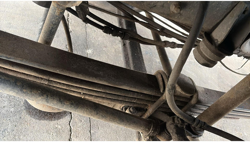 Vacuum truck MAN 18.232 (MANUAL PUMP / POMPE MANUELLE / 11.000L): picture 11