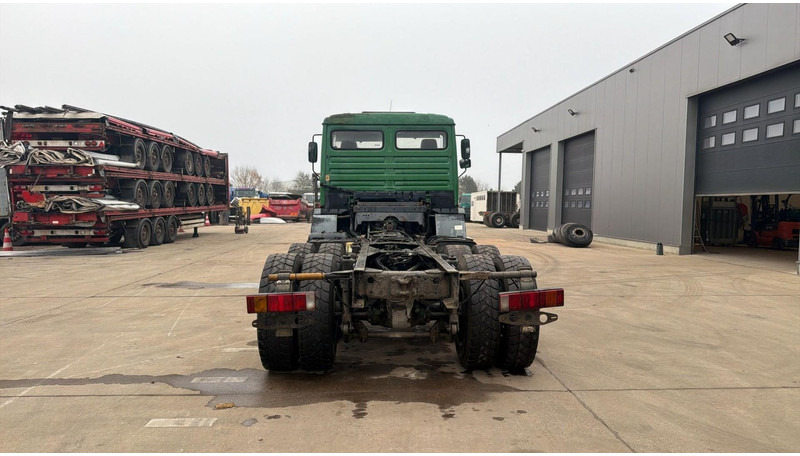 MAN 26.364 (STEEL SUSP. / LAMES / BIG AXLE / MANUAL PUMP / POMPE MANUELLE) - Cab chassis truck: picture 5 MAN 26.364 (STEEL SUSP. / LAMES / BIG AXLE / MANUAL PUMP / POMPE MANUELLE) - Cab chassis truck: picture 5