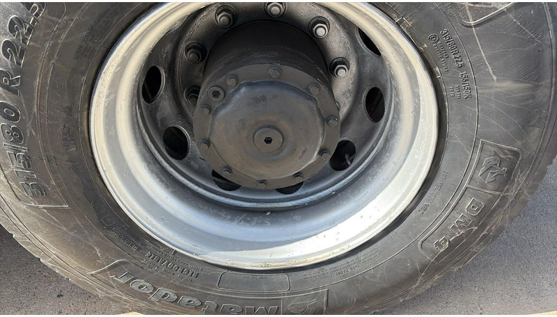 Tipper MAN 35.372 (MANUAL PUMP / 6 CYLINDER / BIG AXLE / STEEL SUSP.): picture 18 Tipper MAN 35.372 (MANUAL PUMP / 6 CYLINDER / BIG AXLE / STEEL SUSP.): picture 18