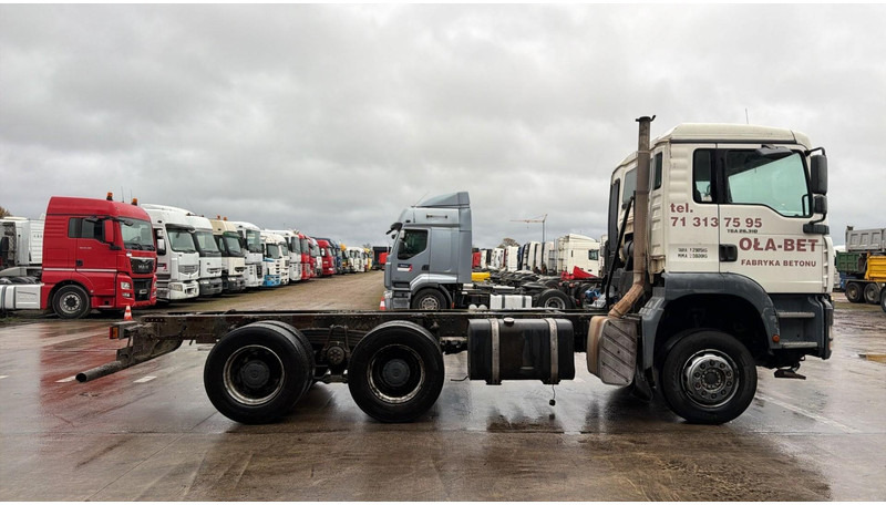 MAN TGA 26.310 (MANUAL PUMP / POMPE MANUELLE / MANUAL GEARBOX / BOITE MANUELLE / LAMES / GRAND PONT / STEEL SUSP.) - Cab chassis truck: picture 4 MAN TGA 26.310 (MANUAL PUMP / POMPE MANUELLE / MANUAL GEARBOX / BOITE MANUELLE / LAMES / GRAND PONT / STEEL SUSP.) - Cab chassis truck: picture 4