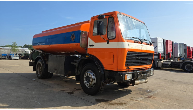 Mercedes-Benz SK 1619 (12.400L / GERMAN TRUCK / CAMION ALLEMAGNE / LAMES / GRAND PONT / V6) - Tank truck: picture 3 Mercedes-Benz SK 1619 (12.400L / GERMAN TRUCK / CAMION ALLEMAGNE / LAMES / GRAND PONT / V6) - Tank truck: picture 3