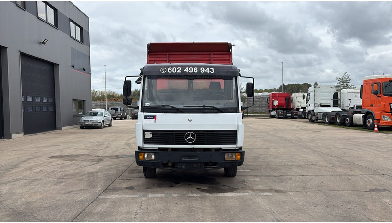Mercedes-Benz SK 814 (SPER / AUXILAIRY / MANUAL PUMP / STEEL SUSP. / 6 CYLINDER / 3 WAY TIPPER / PERFECT) - Tipper: picture 2 Mercedes-Benz SK 814 (SPER / AUXILAIRY / MANUAL PUMP / STEEL SUSP. / 6 CYLINDER / 3 WAY TIPPER / PERFECT) - Tipper: picture 2