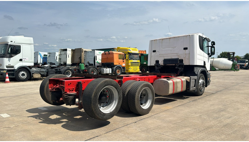 Scania 124 - 400 (MANUAL GEARBOX / MANUAL PUMP / 6X2) - Cab chassis truck: picture 4 Scania 124 - 400 (MANUAL GEARBOX / MANUAL PUMP / 6X2) - Cab chassis truck: picture 4