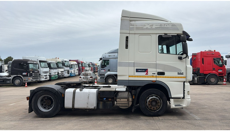 DAF 105 XF 460 (AIRCO / GOOD CONDITION / BONNE ETAT / BOITE MANUALLE / GEARBOX MANUAL) - Tractor unit: picture 4 DAF 105 XF 460 (AIRCO / GOOD CONDITION / BONNE ETAT / BOITE MANUALLE / GEARBOX MANUAL) - Tractor unit: picture 4