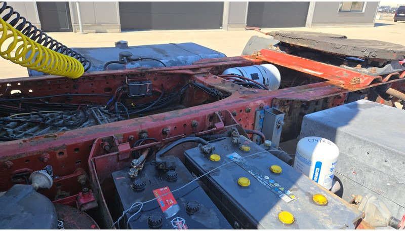Iveco Eurotech 440 E 42 (MANUAL PUMP / ZF GEARBOX / GOOD CONDITION / POMPE MANUELLE) - Tractor unit: picture 5 Iveco Eurotech 440 E 42 (MANUAL PUMP / ZF GEARBOX / GOOD CONDITION / POMPE MANUELLE) - Tractor unit: picture 5