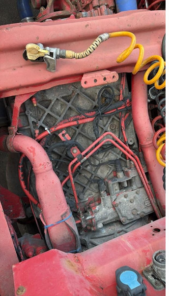 Tractor unit MAN TGA 18.480 (POMPE MANUELLE / MANUAL PUMP / MANUAL GEARBOX / BOITE MANUELLE): picture 19 Tractor unit MAN TGA 18.480 (POMPE MANUELLE / MANUAL PUMP / MANUAL GEARBOX / BOITE MANUELLE): picture 19