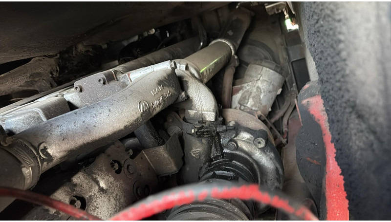 Tractor unit MAN TGA 18.480 (POMPE MANUELLE / MANUAL PUMP / MANUAL GEARBOX / BOITE MANUELLE): picture 14 Tractor unit MAN TGA 18.480 (POMPE MANUELLE / MANUAL PUMP / MANUAL GEARBOX / BOITE MANUELLE): picture 14