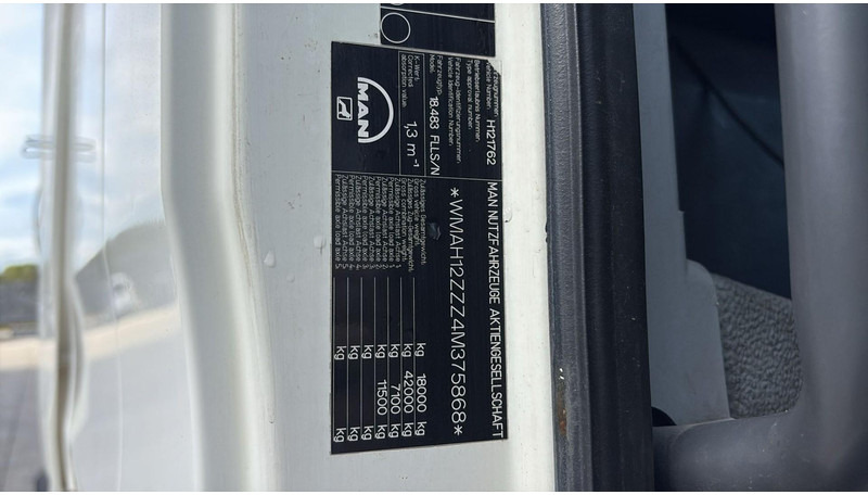 Tractor unit MAN TGA 18.480 (POMPE MANUELLE / MANUAL PUMP / MANUAL GEARBOX / BOITE MANUELLE): picture 18 Tractor unit MAN TGA 18.480 (POMPE MANUELLE / MANUAL PUMP / MANUAL GEARBOX / BOITE MANUELLE): picture 18