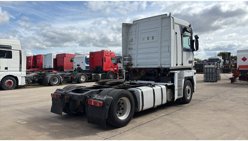 Renault Magnum 440 (BOITE MANUELLE / MANUAL GEARBOX) - Tractor unit: picture 4 Renault Magnum 440 (BOITE MANUELLE / MANUAL GEARBOX) - Tractor unit: picture 4