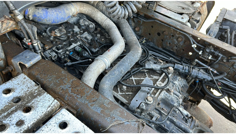 Tractor unit Renault Premium 450 DXI (BOITE MANUELLE / MANUAL GEARBOX): picture 14