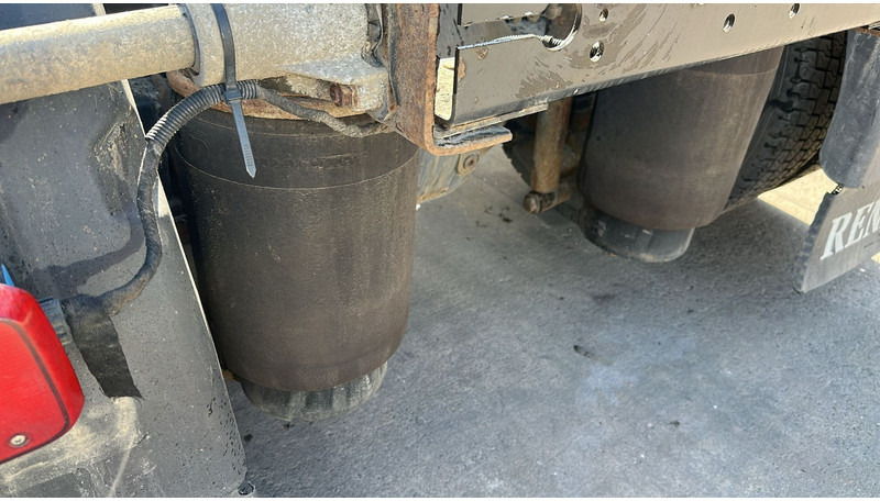 Tractor unit Renault Premium 450 DXI (BOITE MANUELLE / MANUAL GEARBOX): picture 11