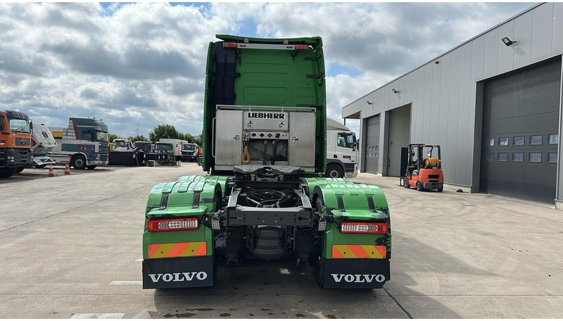 Volvo FH 750 (170 TONS / BE TRUCK / FIRST OWNER / TOP CONDITION / 6X4 / BIG HUB / RETARDER) - Tractor unit: picture 5 Volvo FH 750 (170 TONS / BE TRUCK / FIRST OWNER / TOP CONDITION / 6X4 / BIG HUB / RETARDER) - Tractor unit: picture 5