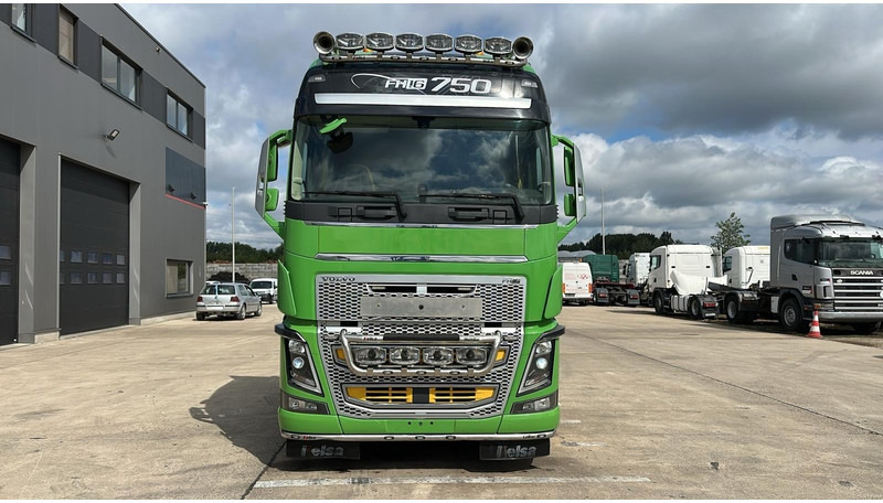 Volvo FH 750 (170 TONS / BE TRUCK / FIRST OWNER / TOP CONDITION / 6X4 / BIG HUB / RETARDER) - Tractor unit: picture 4 Volvo FH 750 (170 TONS / BE TRUCK / FIRST OWNER / TOP CONDITION / 6X4 / BIG HUB / RETARDER) - Tractor unit: picture 4