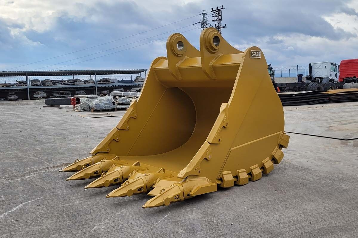 Caterpillar 349 Heavy Duty Bucket Manufacturing - Excavator bucket: picture 2 Caterpillar 349 Heavy Duty Bucket Manufacturing - Excavator bucket: picture 2