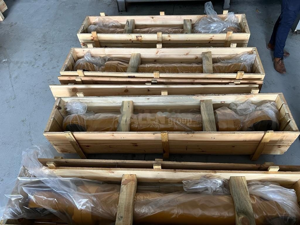 Caterpillar - Hydraulic cylinder for Excavator: picture 5 Caterpillar - Hydraulic cylinder for Excavator: picture 5