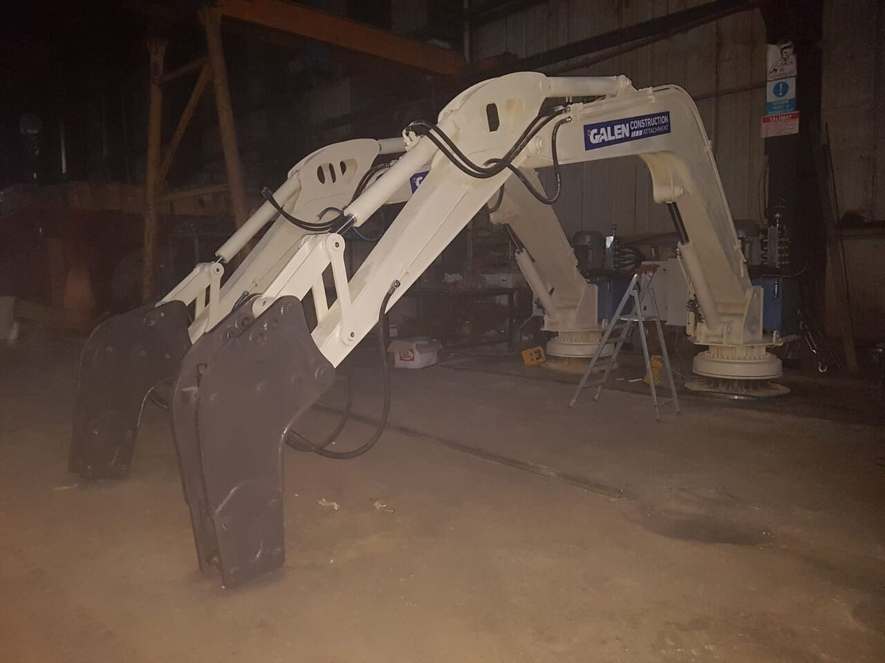 Galen New - Hydraulic hammer: picture 2 Galen New - Hydraulic hammer: picture 2