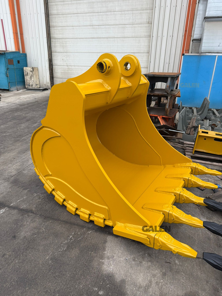 Komatsu PC300 Reinforced General Purpose Bucket - Excavator bucket for Crawler excavator: picture 1 Komatsu PC300 Reinforced General Purpose Bucket - Excavator bucket for Crawler excavator: picture 1